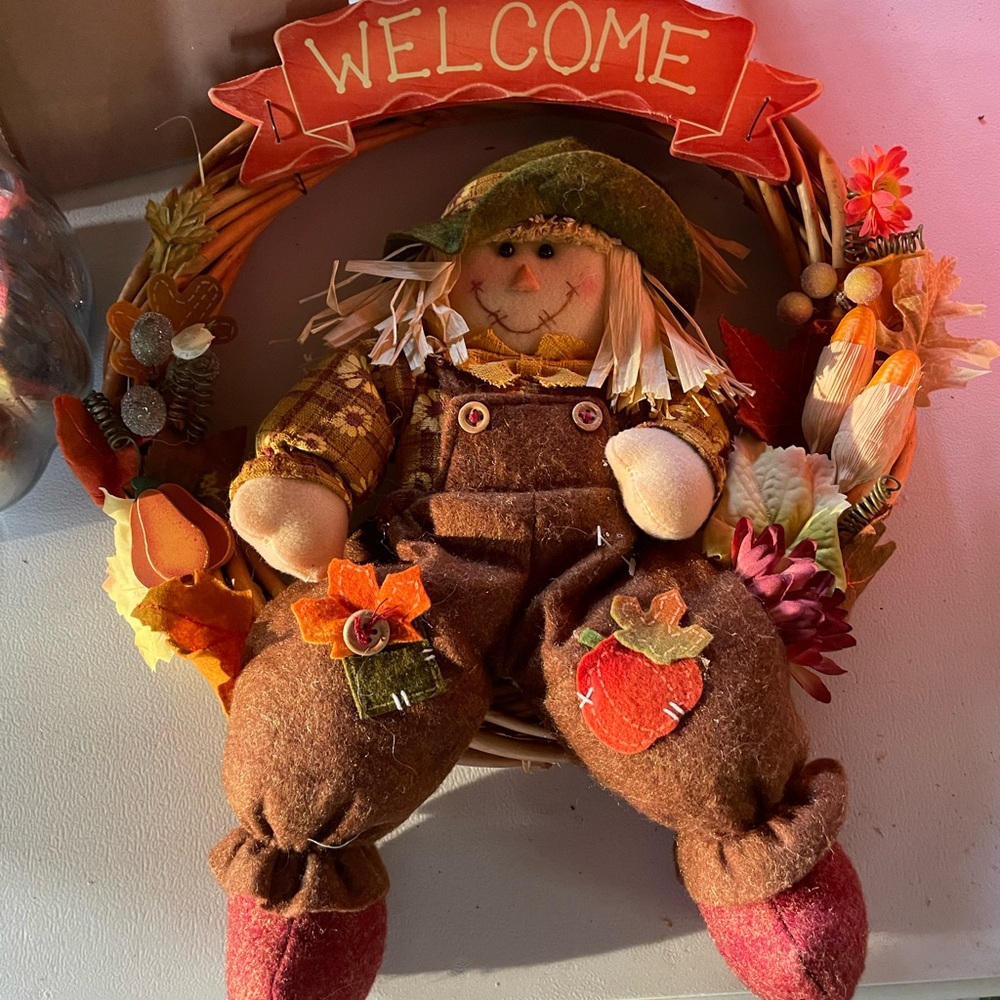 Autumn Scarecrow Welcome Wreath